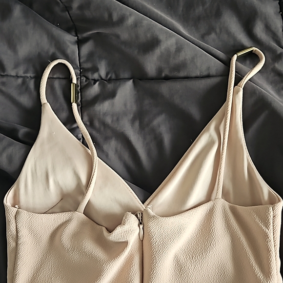 ASOS baby pink midi dress - Picture 3 of 3